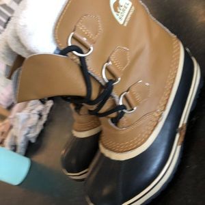 Sorel kids waterproof boots size 3